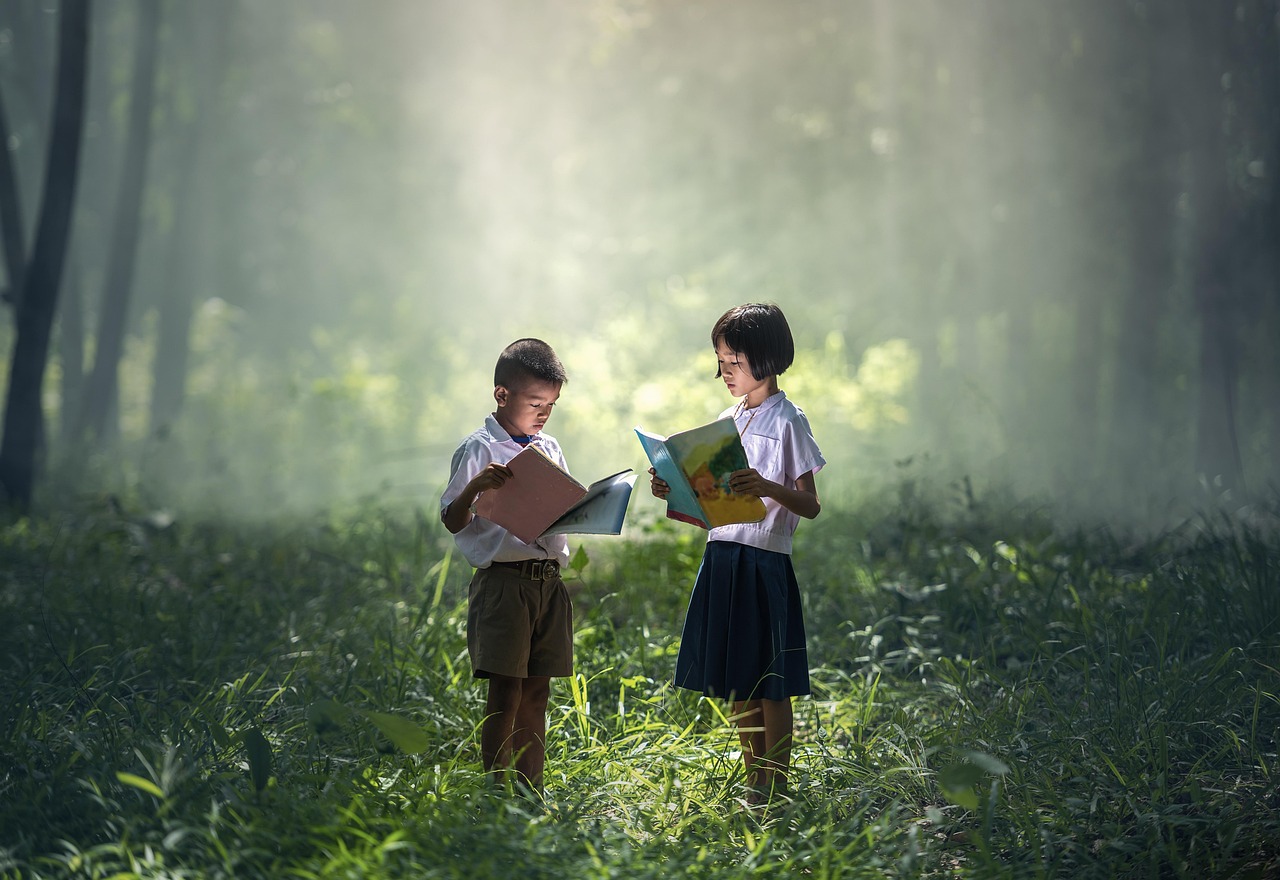 Children learning with educational technology